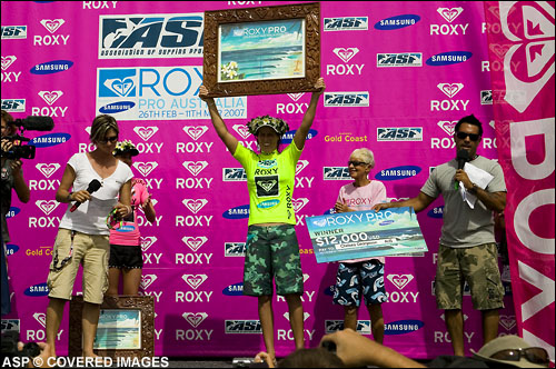 Chelsea Hedges, Winner of the 2007 Roxy Pro Gold Coast.  Pic Credit ASP Tostee