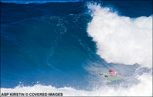 Sofia Mulanovich Winner Of The Roxy Pro Hawaii Sunset Beach 2007.  Surfing Photo Credit ASP Tostee