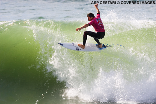 Joel Parkinson Advances From Round Three to Face Taj Burrow in The Quiksilver Pro France Surf Contest Quarter Finals.  Photo Credit ASP Tostee