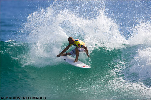 Jake Patterson Eliminates Andy Irons in Round 2 of the Quiksilver Pro.  Pic. Credit ASP Tostee