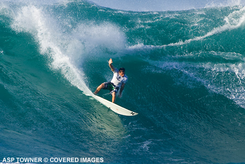 Makua Rothman Surfing With Confidence, Scoring a 9.5 in the O'neill World Cup of Surfing Sunset Beach Finals.  Photo Credit ASP Tostee