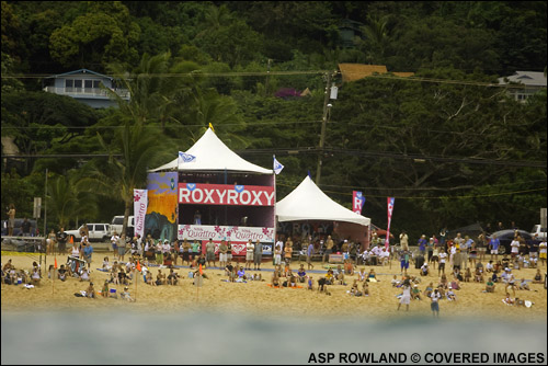 Roxy Pro Hawaii 2007 Sunset Beach Surf Contest Event Site.  Photo Credit ASP Tostee