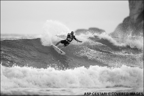 Kelly Slater Surfing in The Hang Loose Pro Brazil Round One.  Surfing Photo Credit ASP Tostee