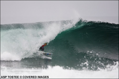 Kelly Slater (USA) landed 1st place in his heat today defeating fellow american Chris Ward and local boy Manuel Selman. Pic Credit ASP Tostee