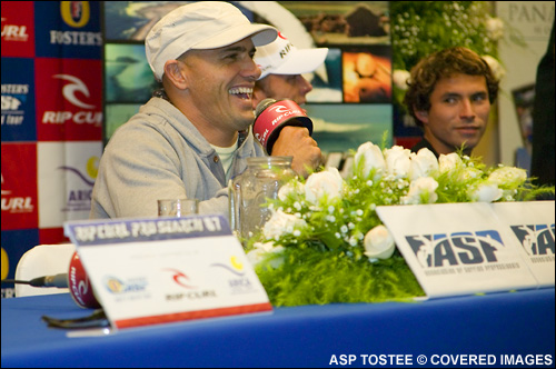 Kelly Slater, Rip Curl Pro Chile Surf Contest, enjoying a light hearted moment with the press. Pic Credit ASP Tostee