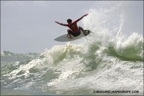 Jordy Smith Wins The Sooruz Pro Surf Contest in Lacanau France.