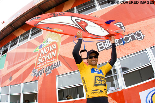 A very stoked Brazilian wildcard Odirlei Coutinho became the crowd sensation after eliminating the second Irons brother, 3 times world champ Andy Irons, at Vila Beach today. Picture credit ASP Tostee