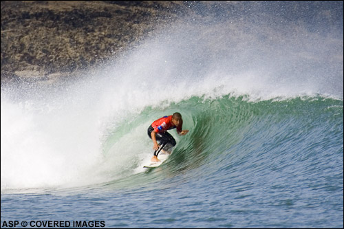 Bobby Martinez (Santa Barbara, USA) has the uncanny ability to pull into the tiniest forehand barrels & make them. Martinez advanced to round 4. Picture credit ASP Tostee