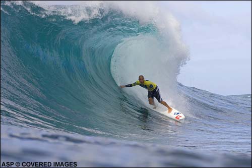 Eight times reigning ASP world champ Kelly Slater (Cocoa Beach, Florida, USA) finished runner up at the Rip Curl Pro Pipeline Masters, when he was pipped at the post by long time surfing nemesis Andy Irons (Hawaii) in the finals. Pic Credit ASP Tostee