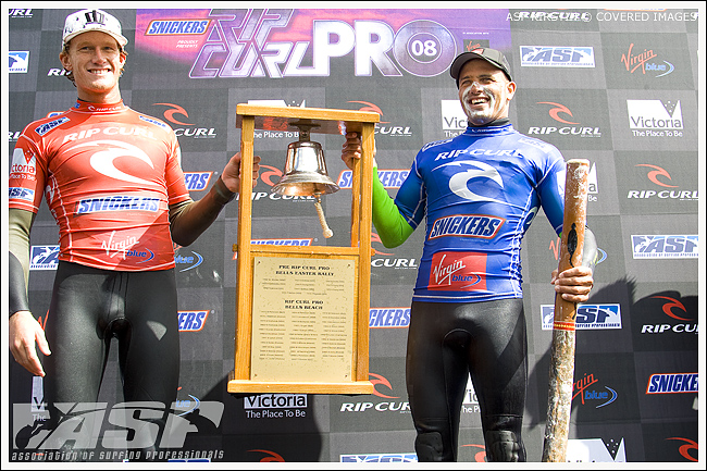 Kelly Slater (USA) and Bede Durbidge (AUS) ring the bell at Rip Curl Pro Bells Beach.